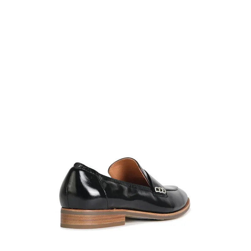 Eos Chile Black Loafer