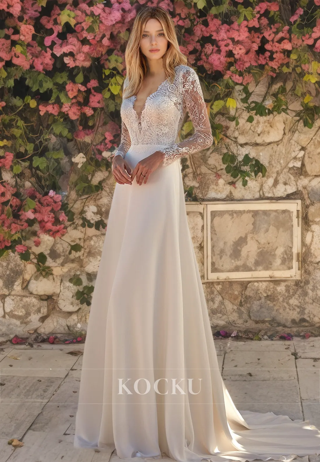 Sexy & Morden A-Line V-Neck Long sleeves Appliques Wedding Dress